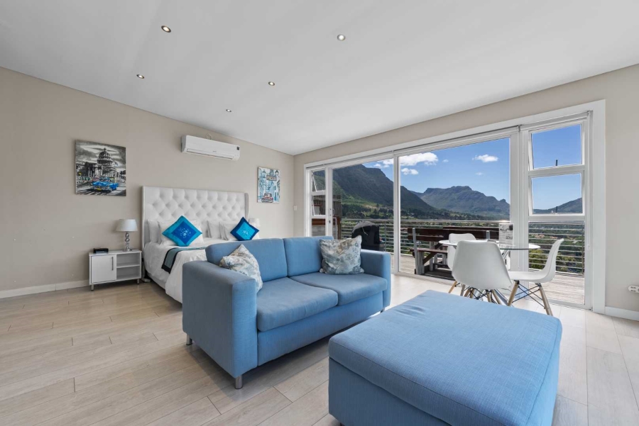 8 Bedroom Property for Sale in Mount Rhodes Western Cape